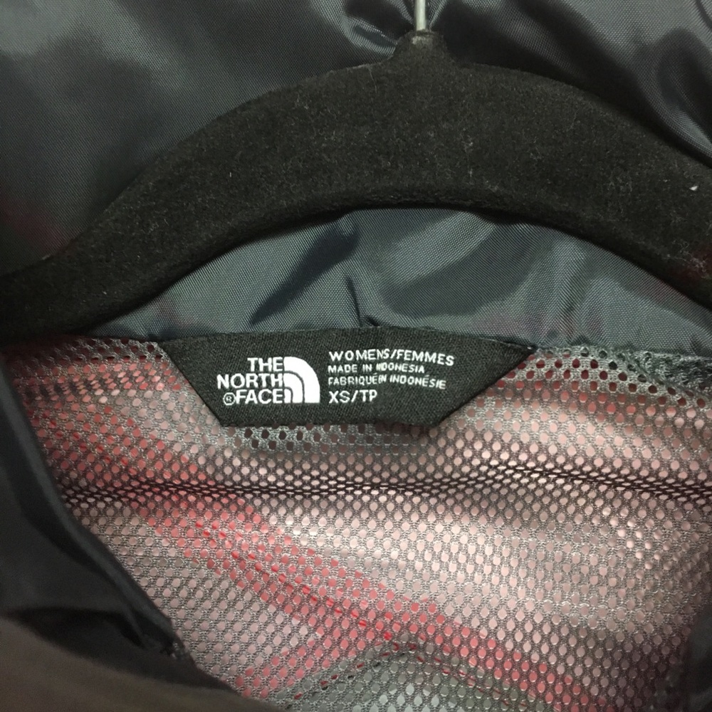 The North Face | Resolve Plus Jacket Pink & Grey - Picture 7 of 7
